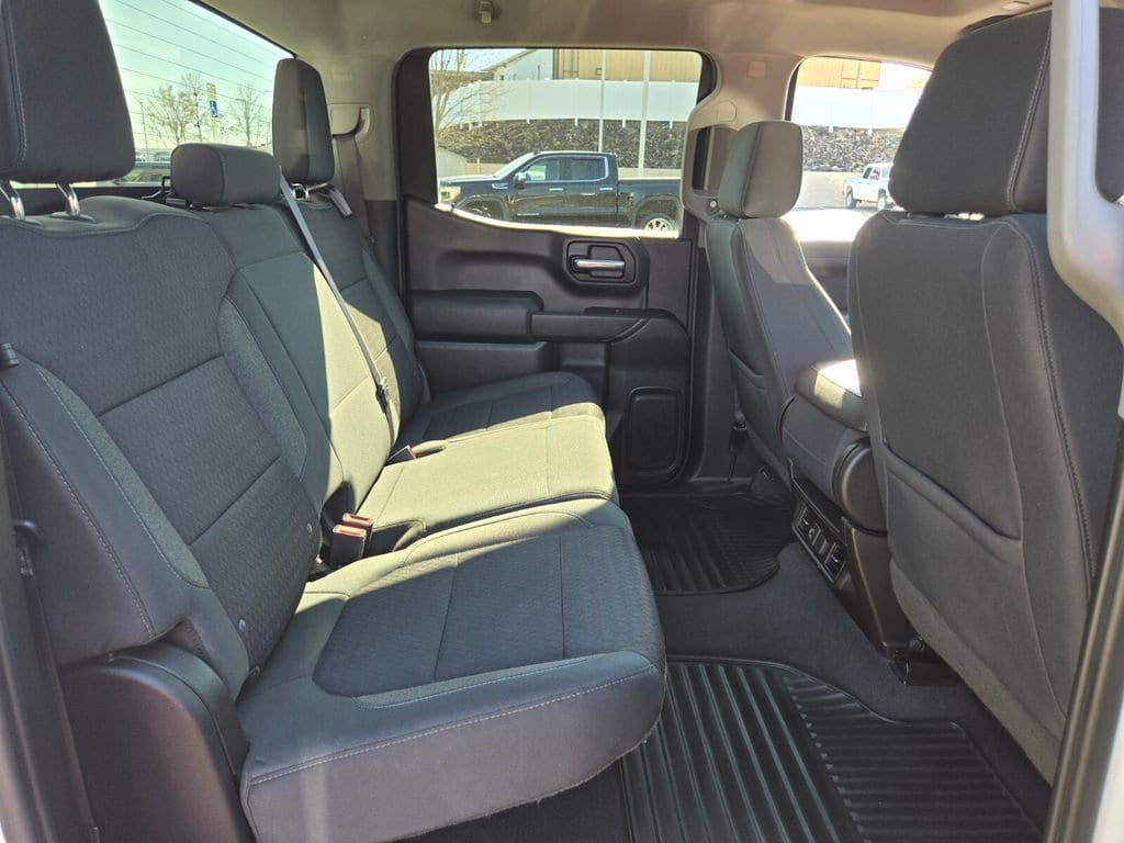 2019 Chevrolet Silverado 1500 LT - Photo 18