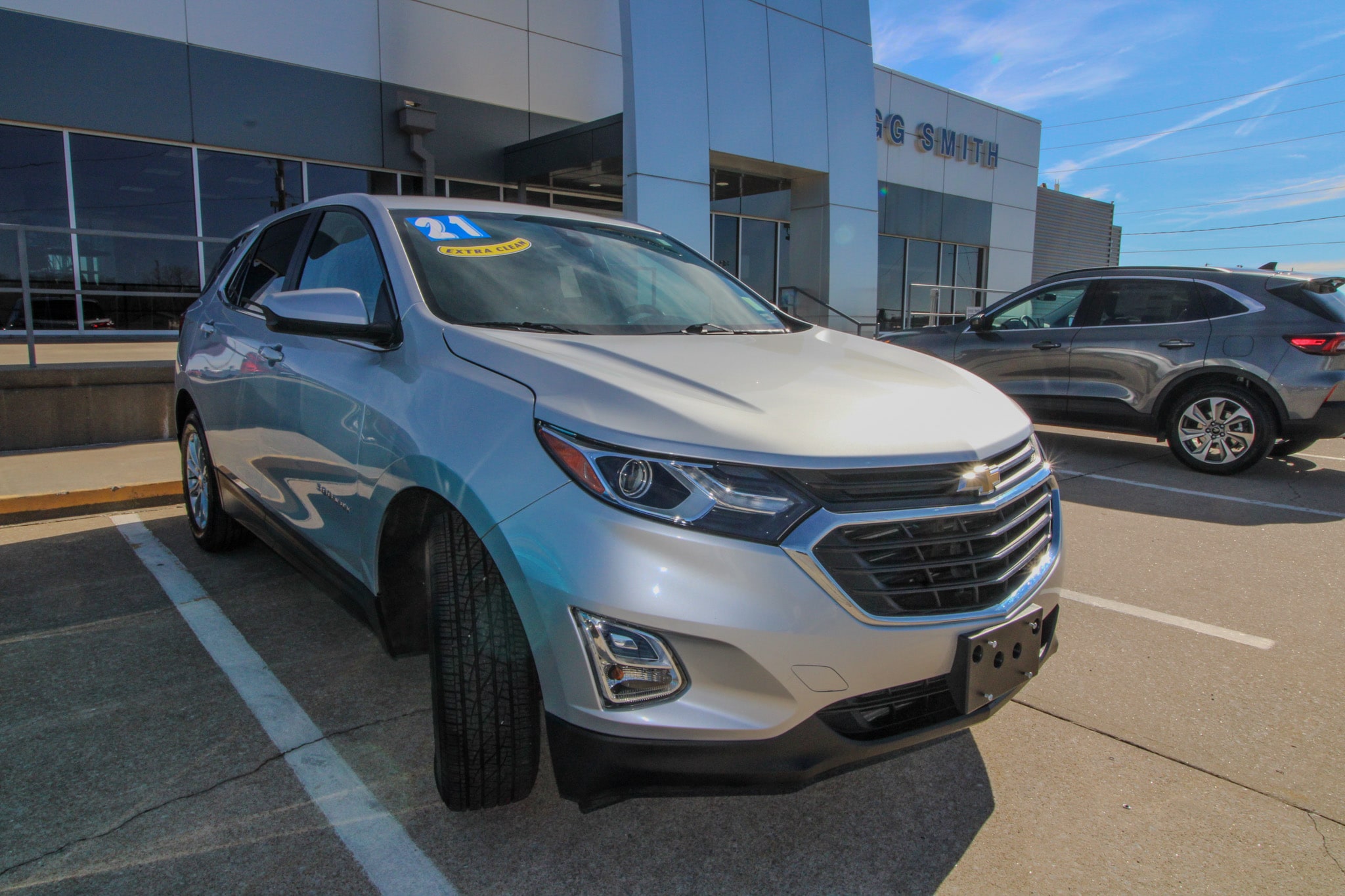 Used 2021 Chevrolet Equinox LT with VIN 3GNAXKEV6MS144934 for sale in Clinton, MO