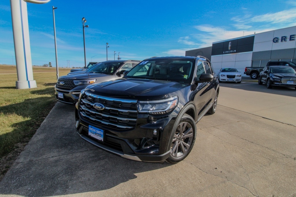 2025 Ford Explorer Active's photo