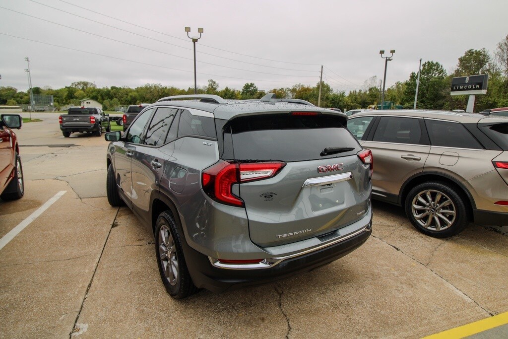 2024 Gmc Terrain SLT photo 4