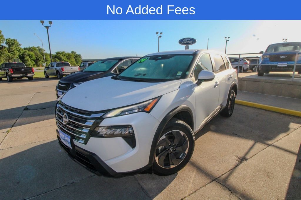 2024 Nissan Rogue SV FWD's photo