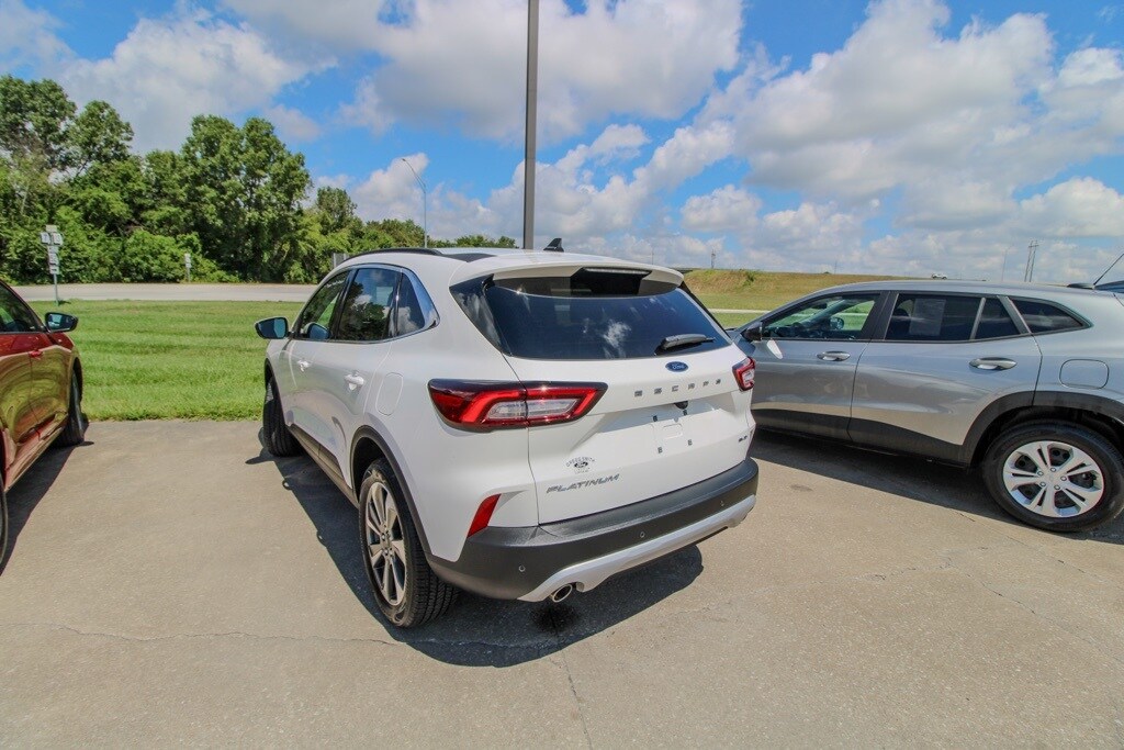 2023 Ford Escape Platinum photo 4