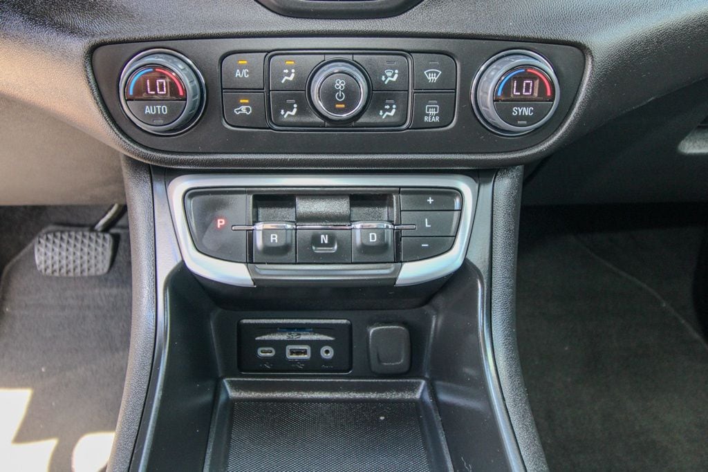 2023 GMC Terrain SLT - Photo 27