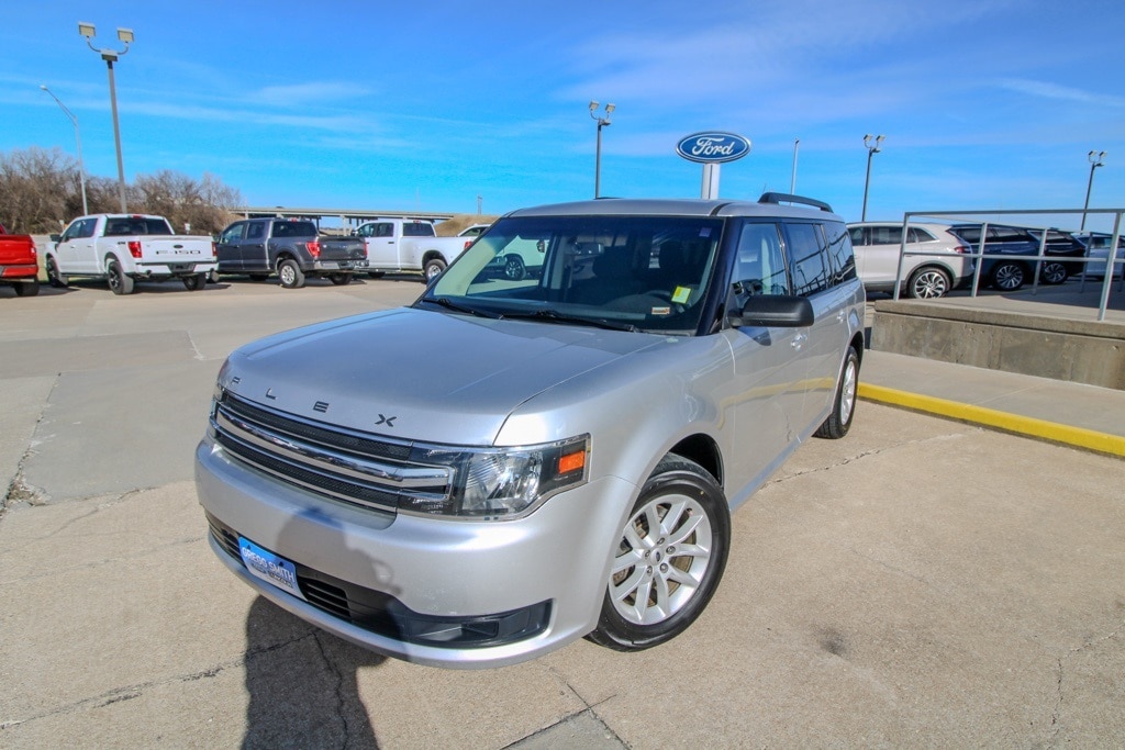 2017 Ford Flex SE's photo