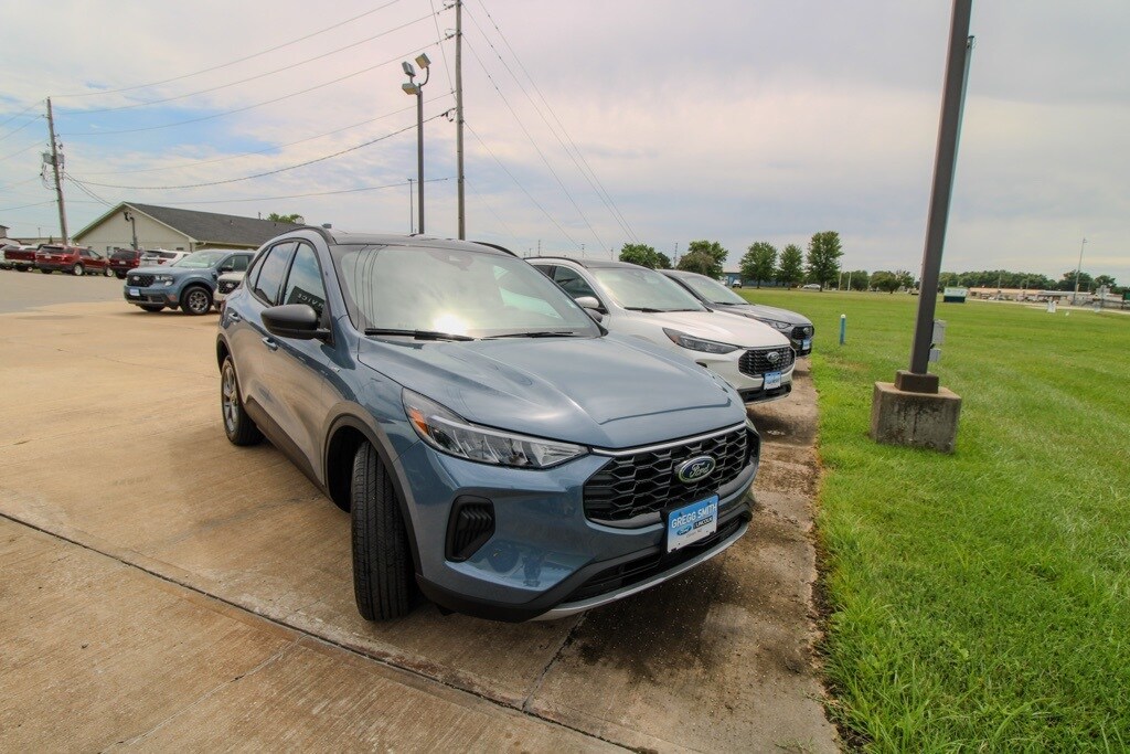 2025 Ford Escape ST-Line photo 2