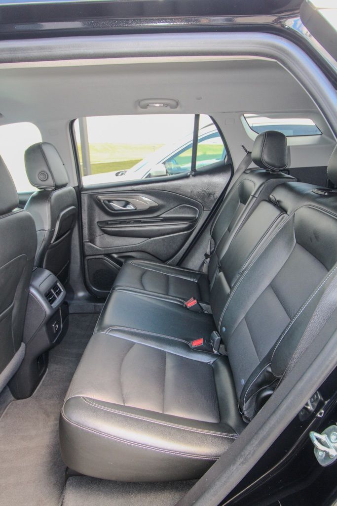 2023 GMC Terrain SLT - Photo 8
