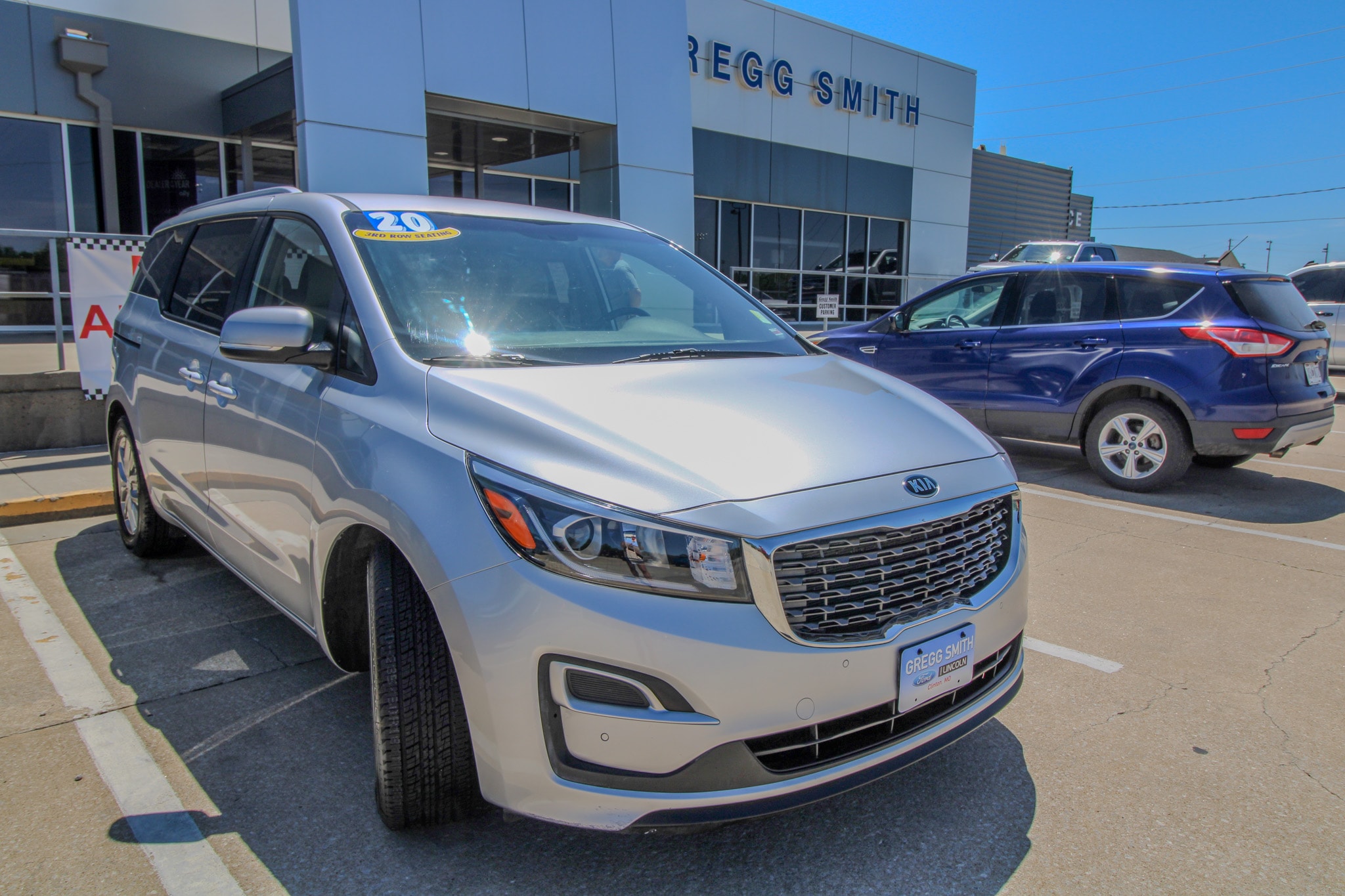 Used 2020 Kia Sedona EX with VIN KNDMB5C1XL6591923 for sale in Kansas City