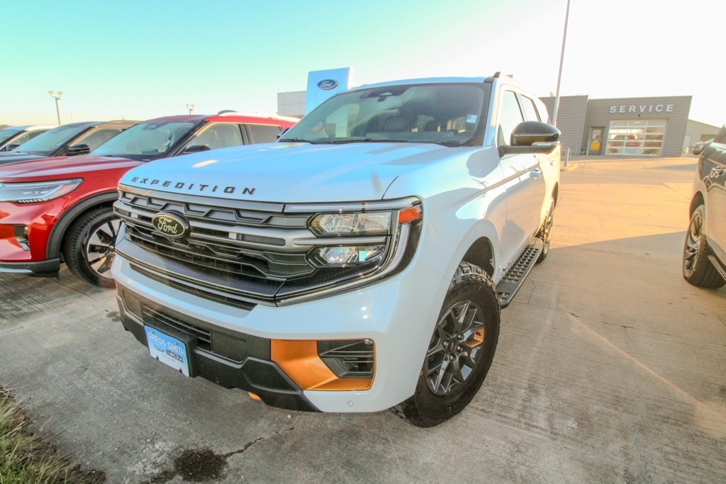 2025 Ford Expedition Tremor's photo