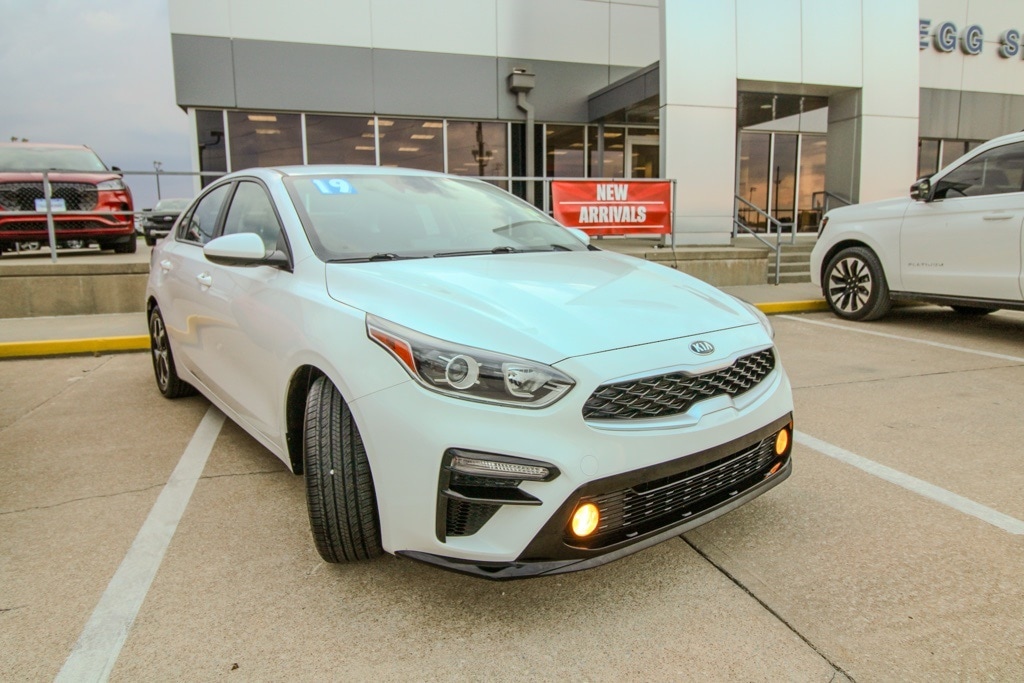 Used 2019 Kia FORTE LXS with VIN 3KPF24AD6KE109134 for sale in Kansas City