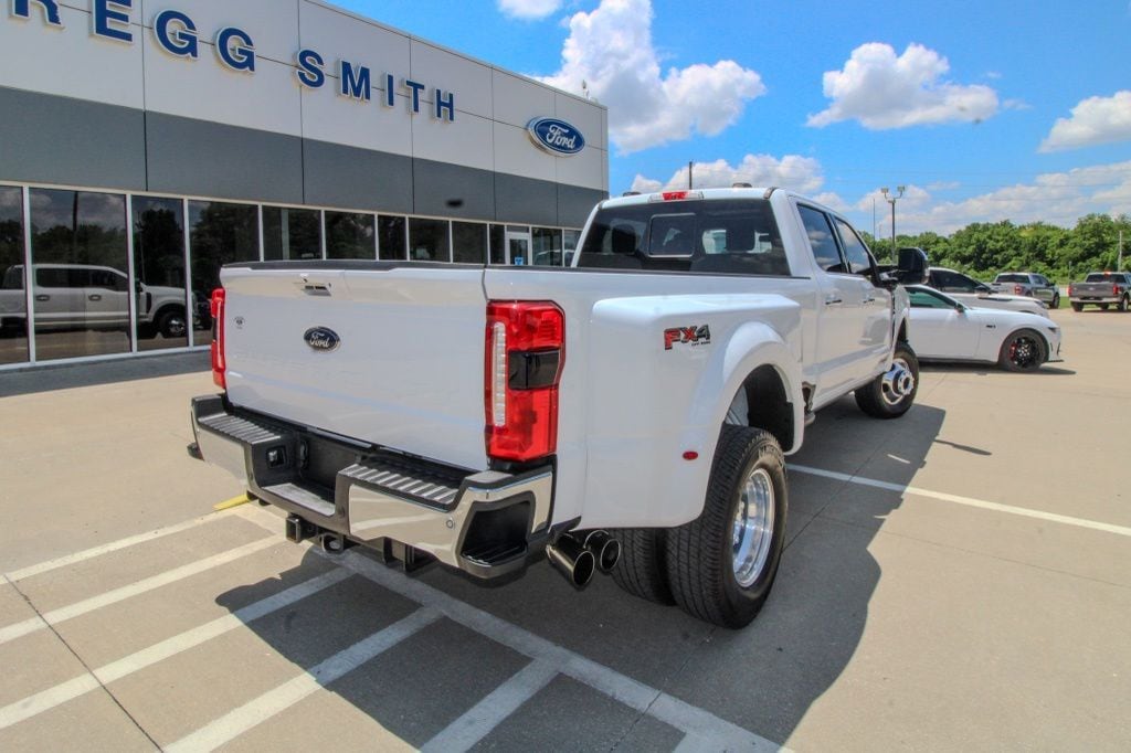 Used 2024 Ford F-350SD Lariat Truck
