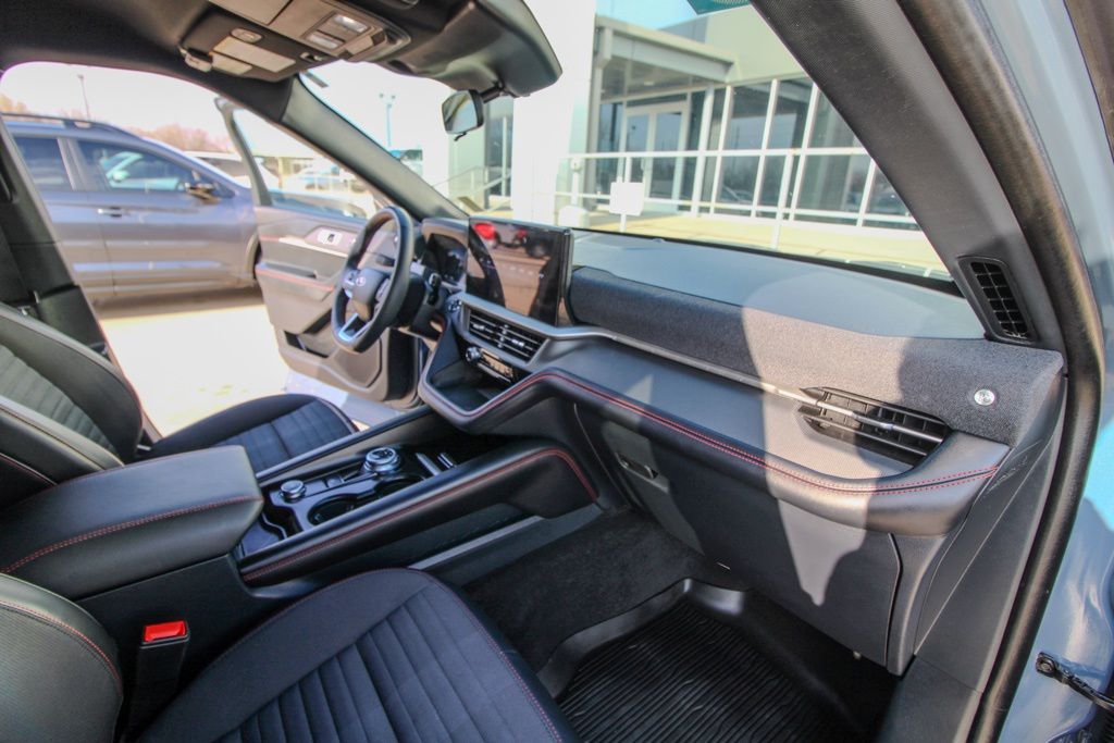 2025 Ford Explorer ST-LINE - Photo 18
