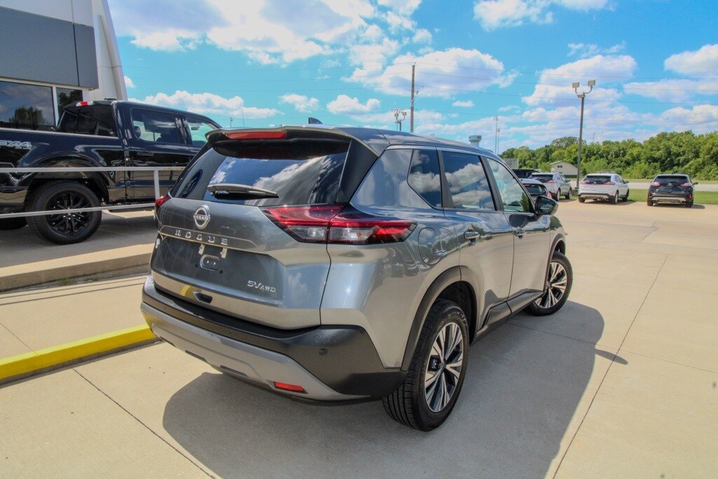 2023 Nissan Rogue SV photo 3