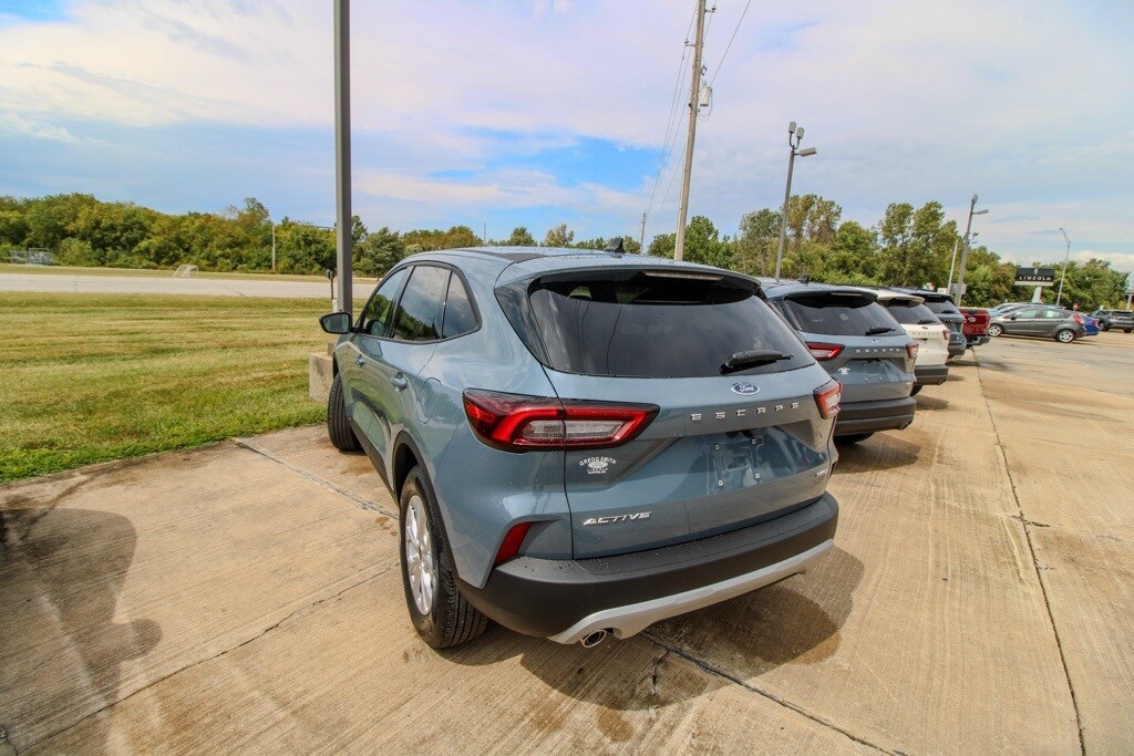 2025 Ford Escape Active photo 3