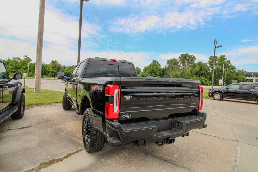 2025 Ford F-350 photo 4