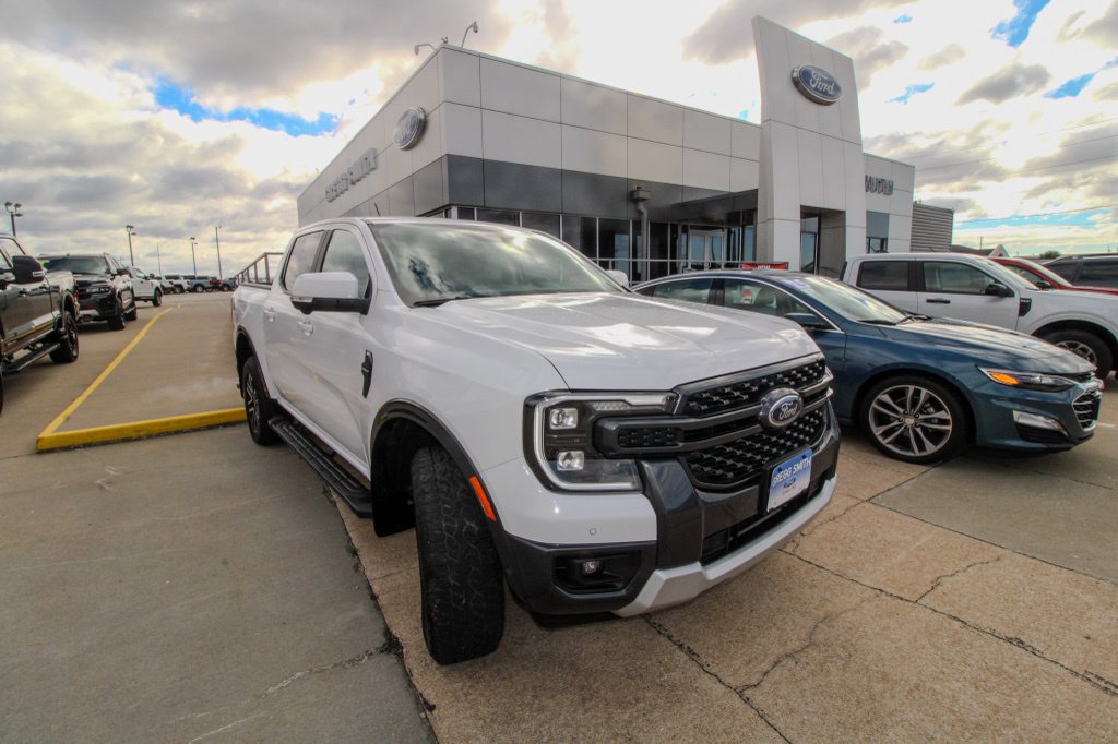 Used 2024 Ford Ranger Lariat with VIN 1FTER4KH7RLE20999 for sale in Kansas City