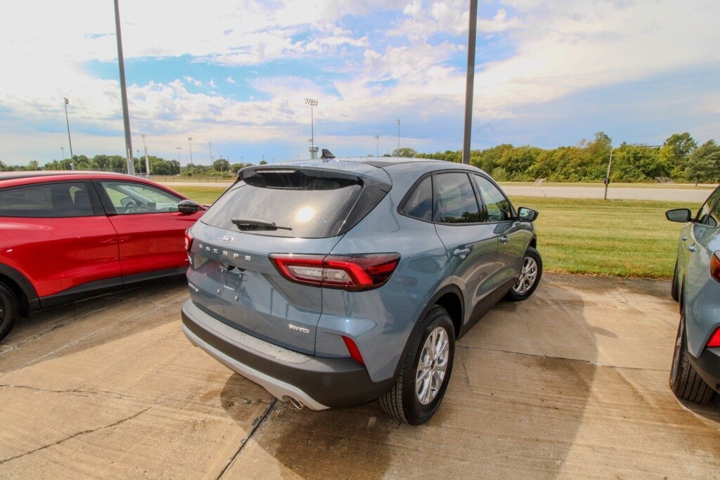 2025 Ford Escape Active photo 2