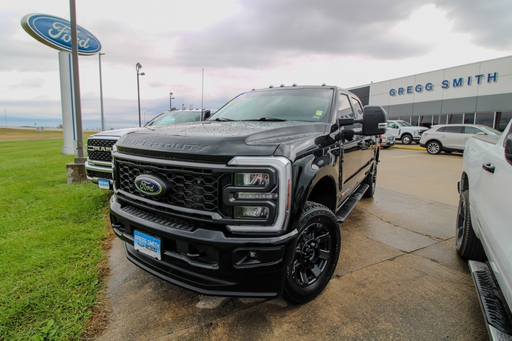 2024 Ford F-250 Super Duty Lariat's photo