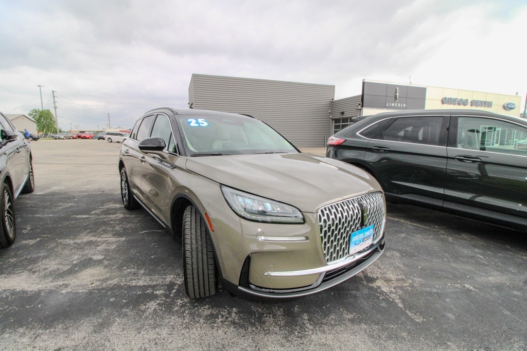 Used 2025 Lincoln Corsair Premiere with VIN 5LMCJ1DA0SUL06428 for sale in Kansas City