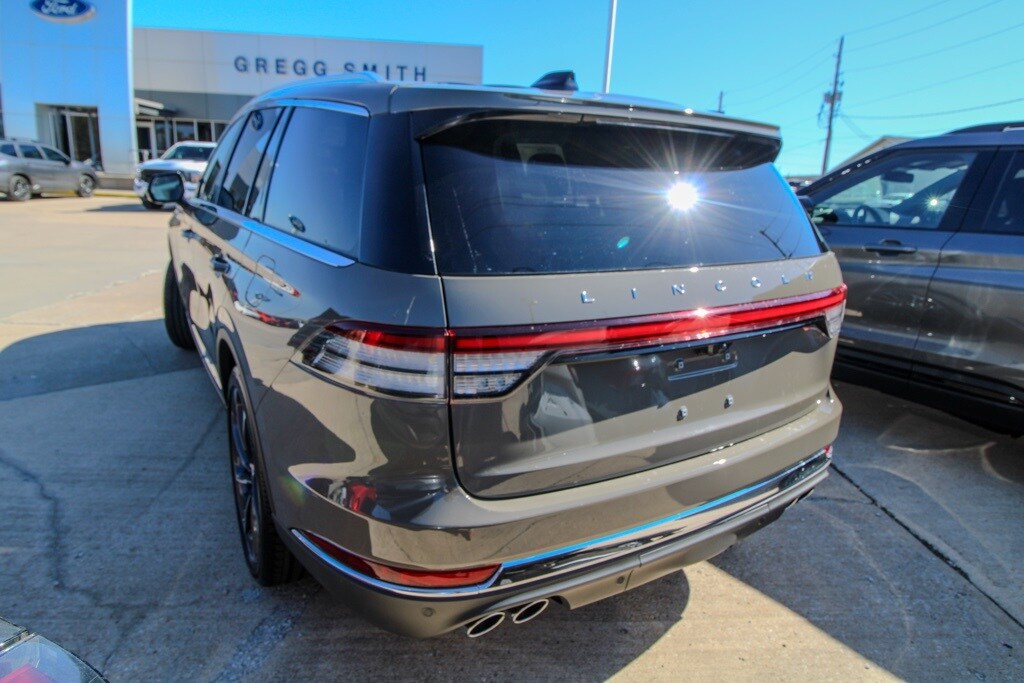2025 Lincoln Aviator Reserve photo 4