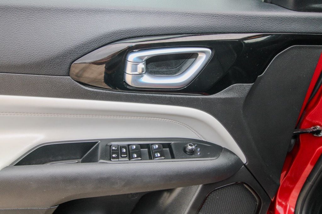 2025 Jeep Compass Limited - Photo 12