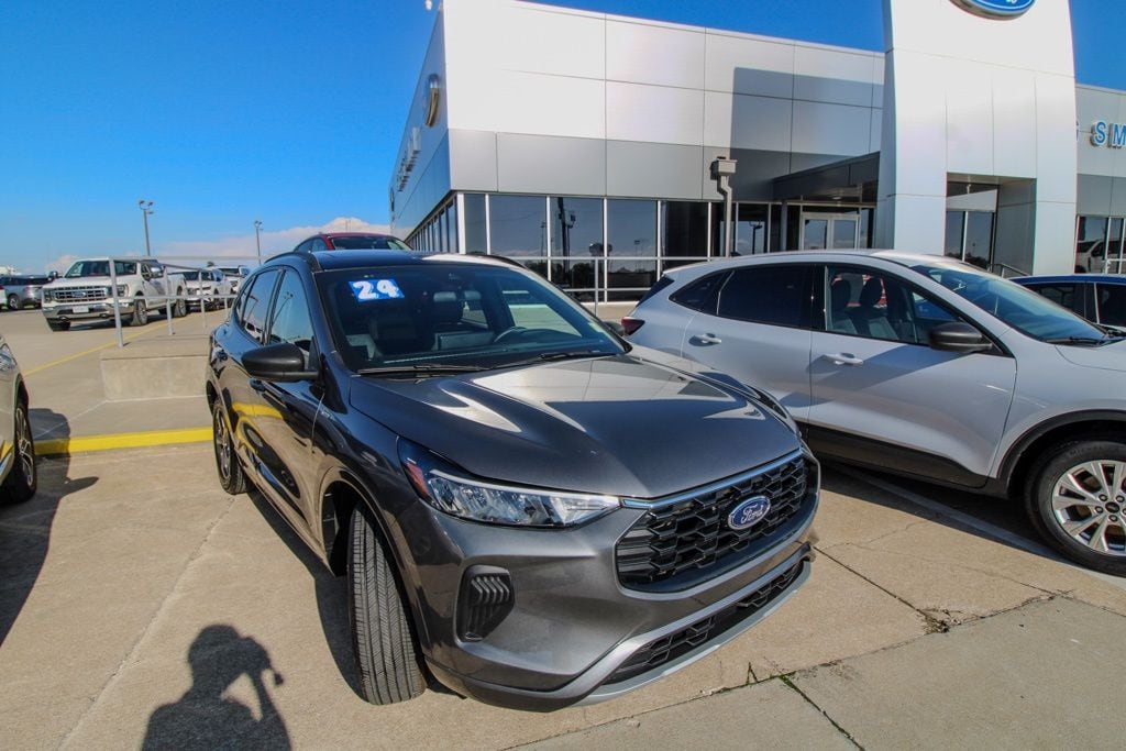 Used 2024 Ford Escape ST-Line with VIN 1FMCU9MN9RUB58477 for sale in Kansas City