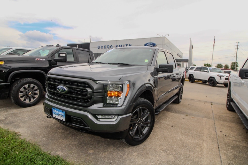 2023 Ford F-150 XLT's photo