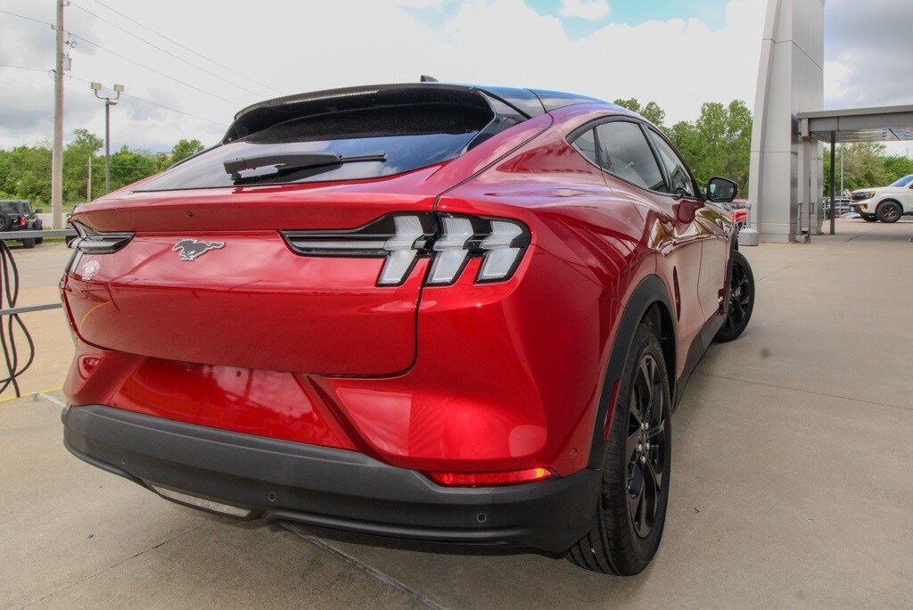 2024 Ford Mustang Mach-E Select photo 3