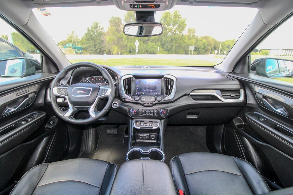 2023 GMC Terrain SLT - Photo 10