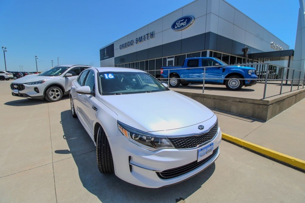 Used 2016 Kia Optima LX Sedan