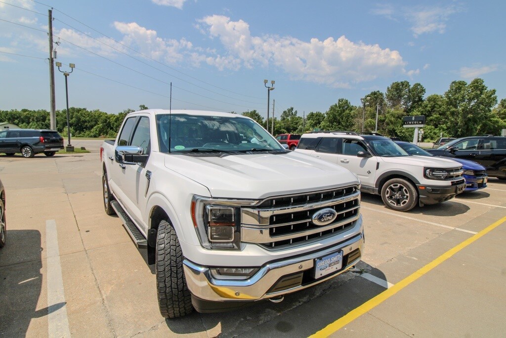 2022 Ford F-150 Lariat photo 2