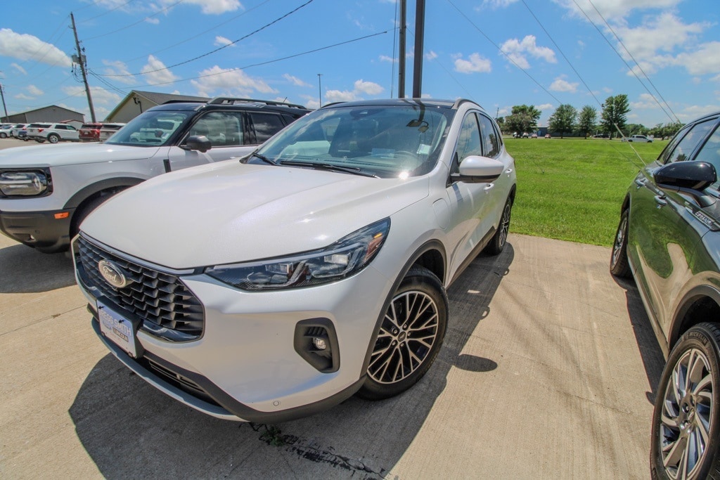 2025 Ford Escape Plug-In Hybrid Base