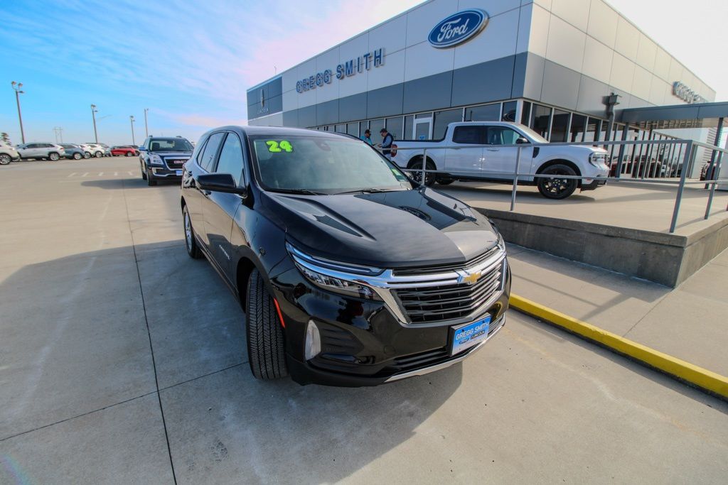 Used 2024 Chevrolet Equinox LT with VIN 3GNAXUEG8RL361870 for sale in Kansas City
