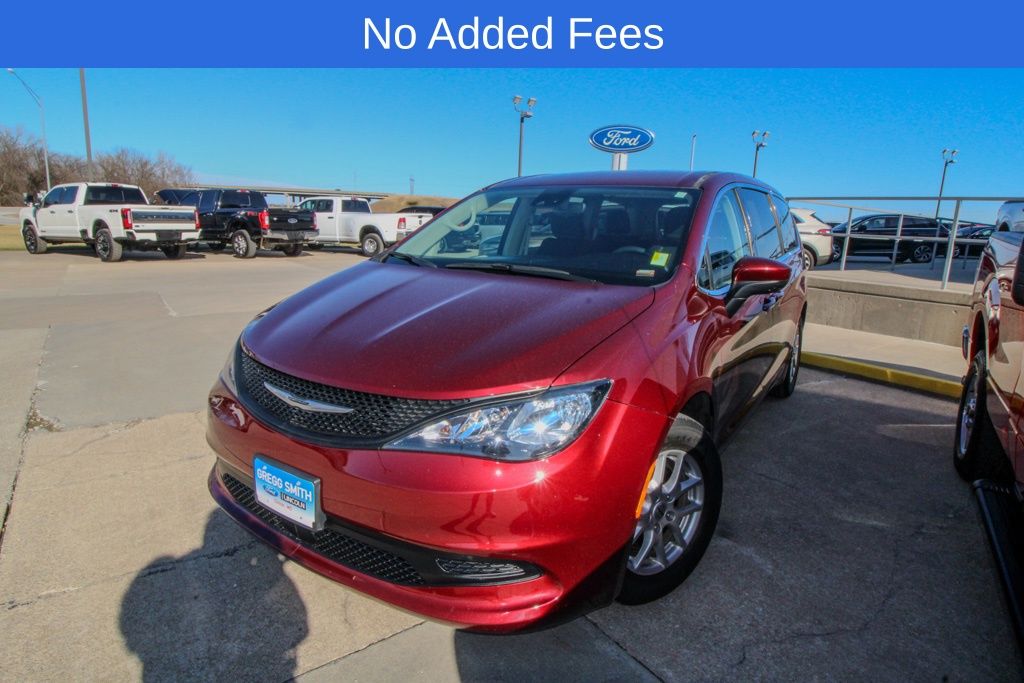 2023 Chrysler Voyager LX