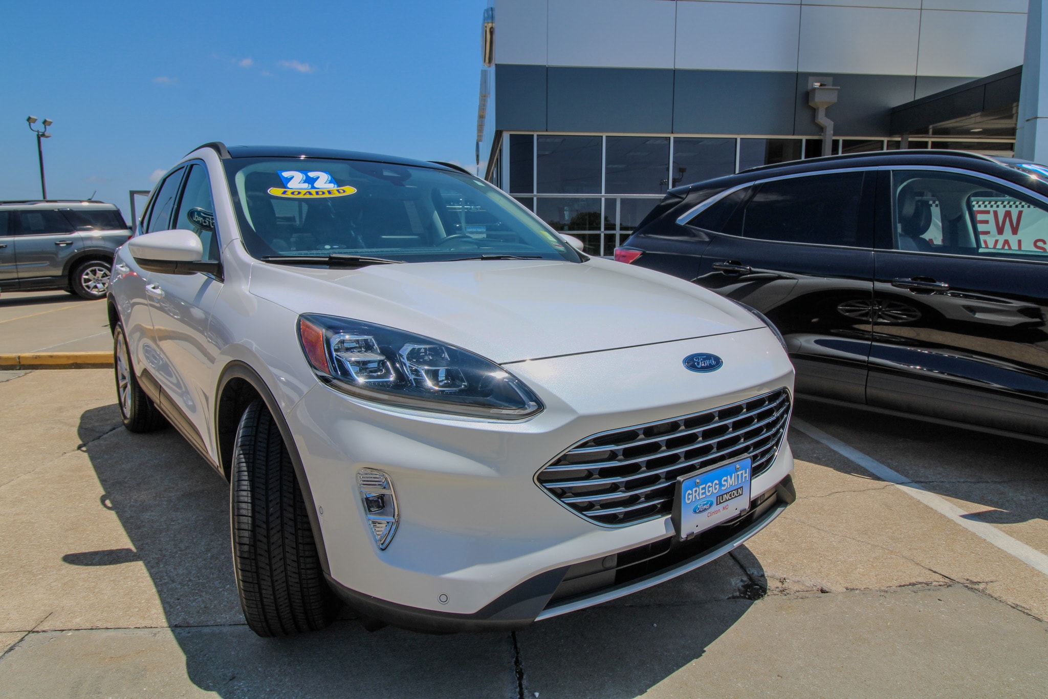 Used 2022 Ford Escape Titanium with VIN 1FMCU9J93NUA58585 for sale in Kansas City