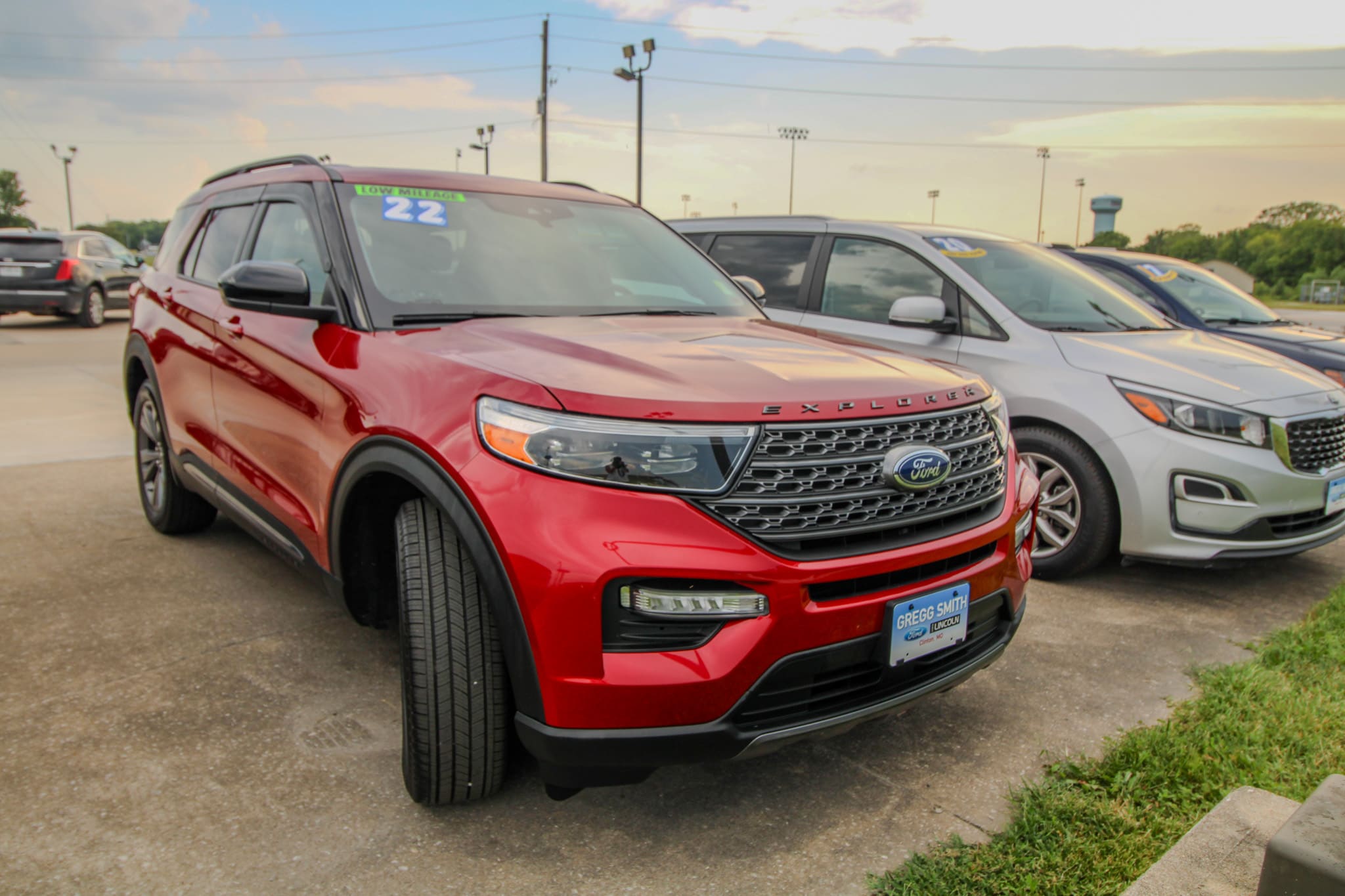 Used 2022 Ford Explorer XLT with VIN 1FMSK8DH7NGA16109 for sale in Kansas City