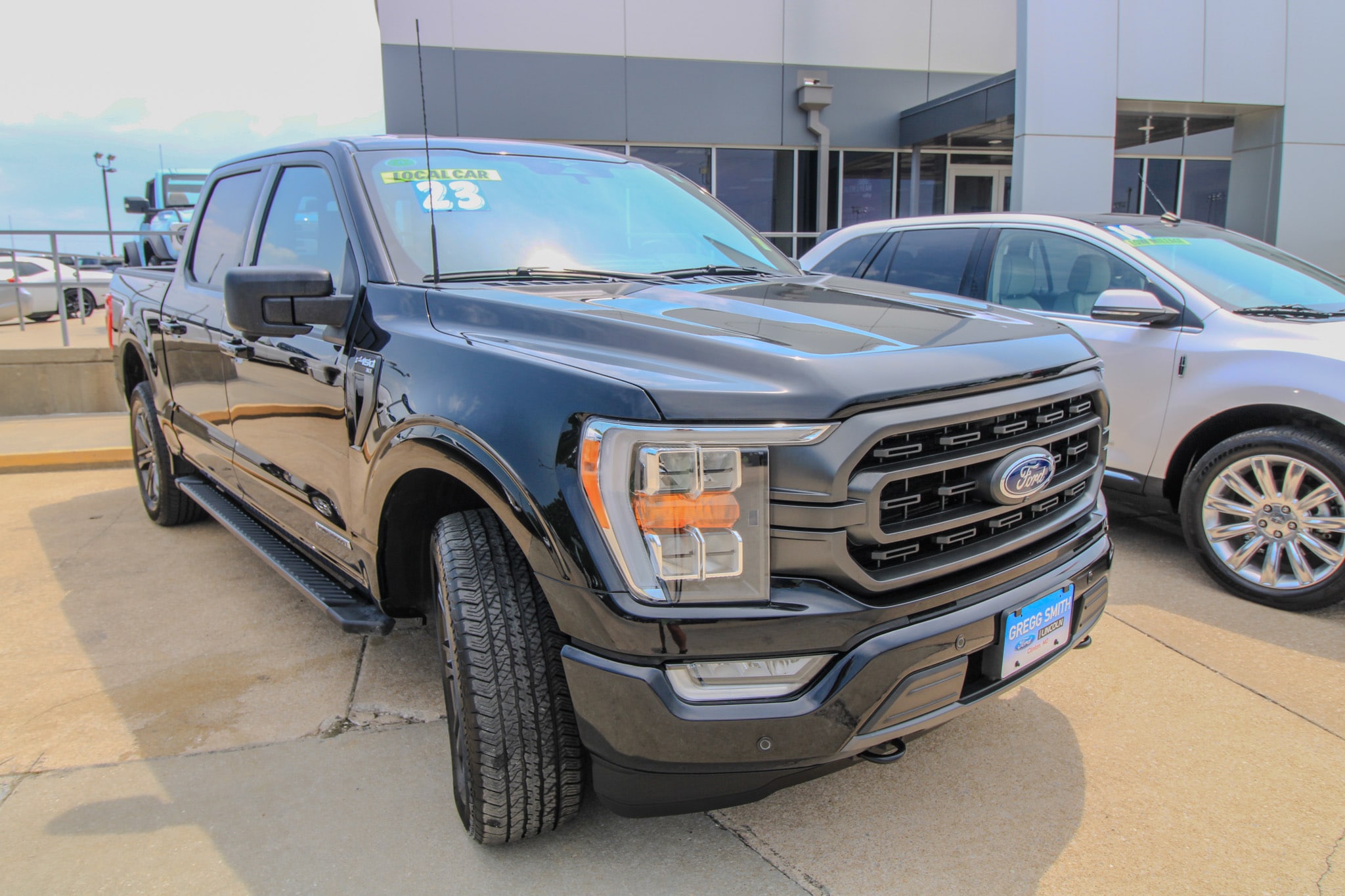 Used 2023 Ford F-150 XLT with VIN 1FTFW1ED8PFA70394 for sale in Kansas City