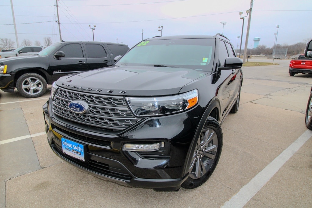 2022 Ford Explorer XLT's photo