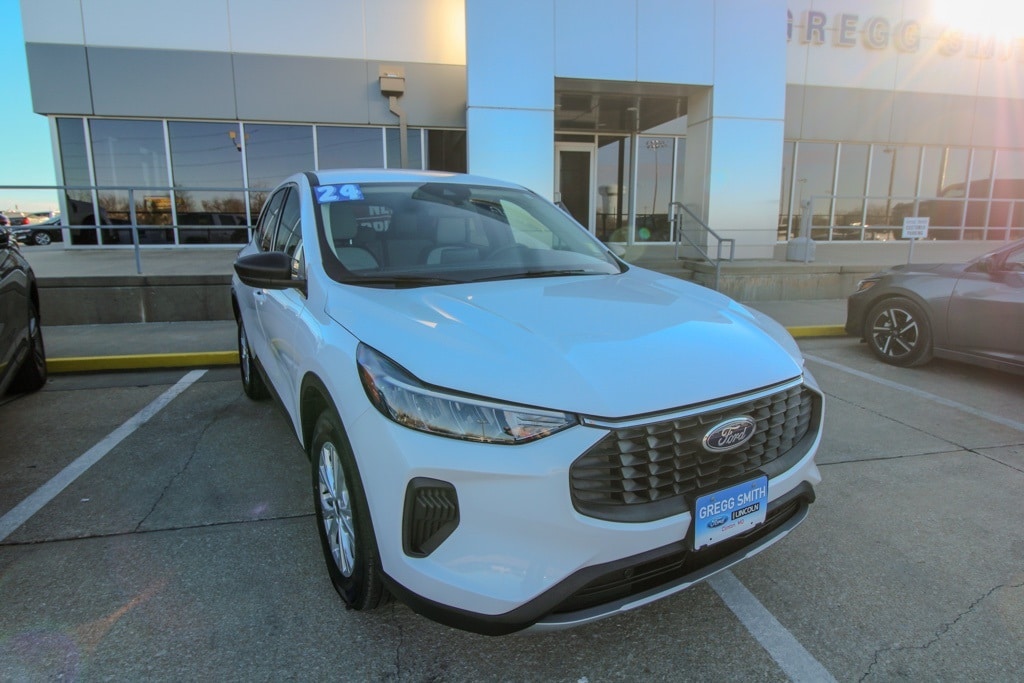 Used 2024 Ford Escape Active with VIN 1FMCU9GN8RUA10929 for sale in Kansas City