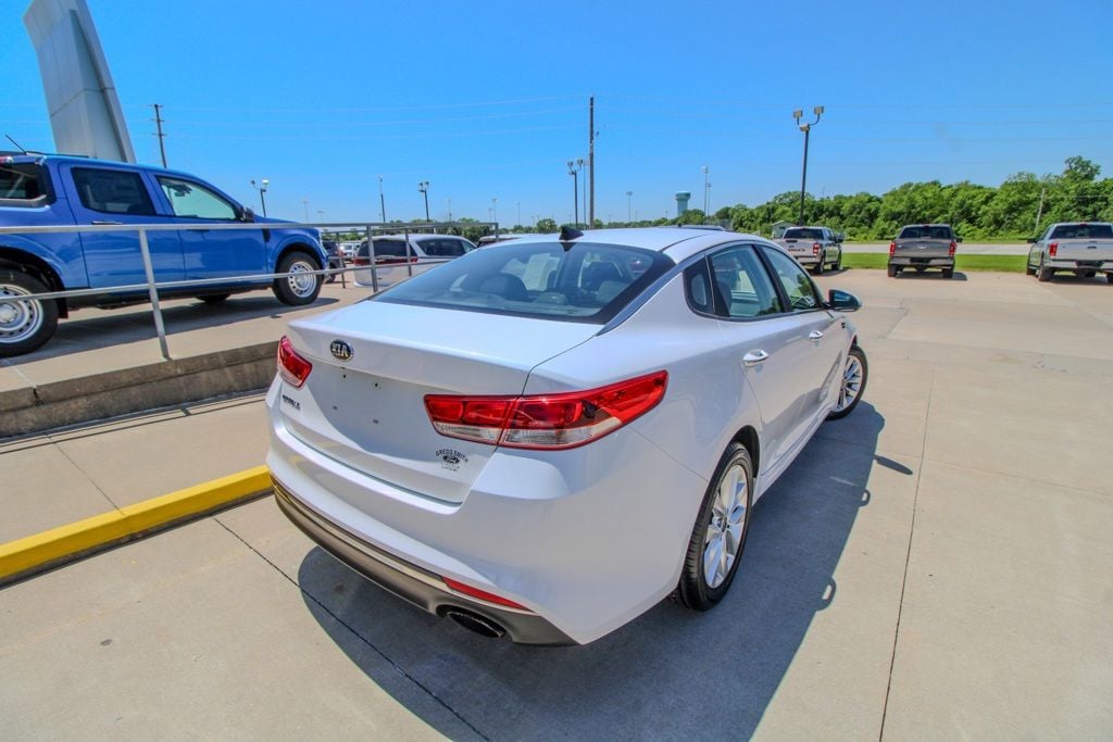 Used 2016 Kia Optima LX Sedan