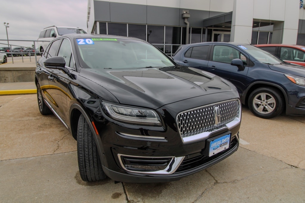 Used 2020 Lincoln Nautilus Reserve with VIN 2LMPJ8K92LBL23443 for sale in Kansas City
