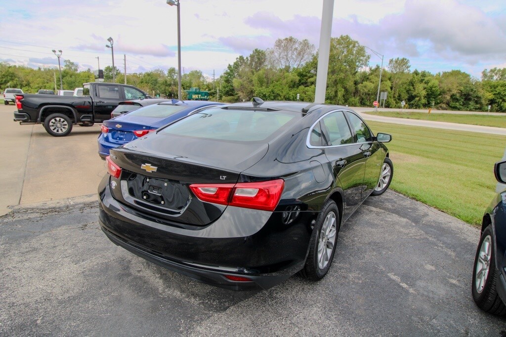 2023 Chevrolet Malibu 1LT photo 3