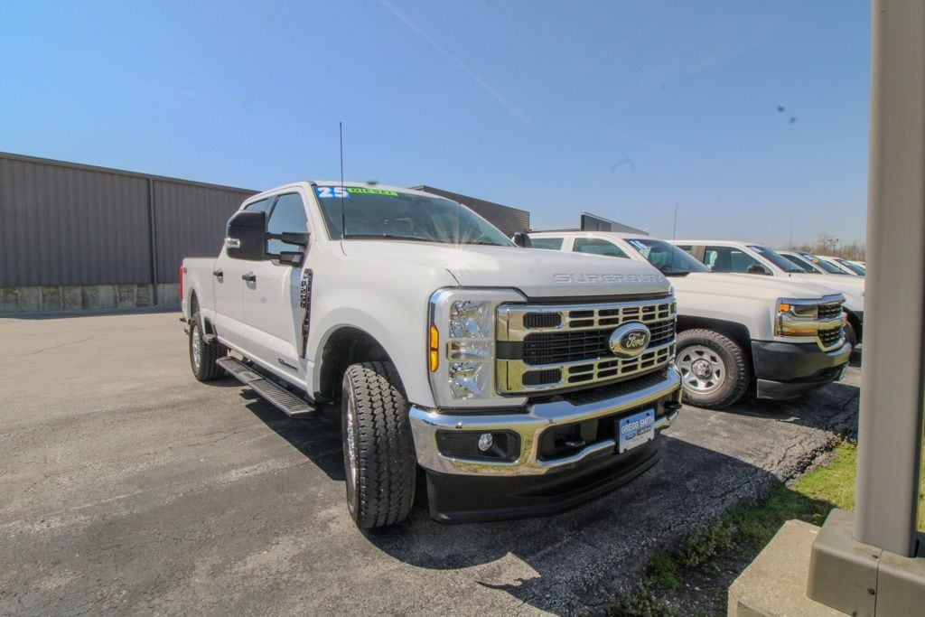 Used 2025 Ford F-250 Super Duty XLT with VIN 1FT7W2BT3SED33265 for sale in Kansas City