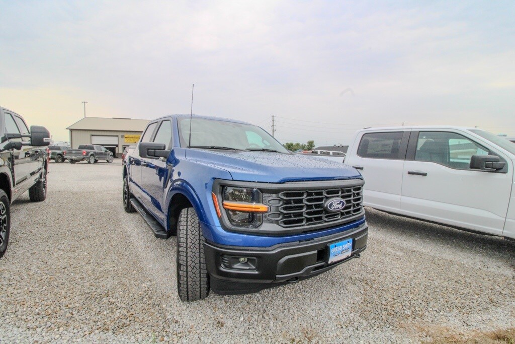 2025 Ford F-150 STX photo 2