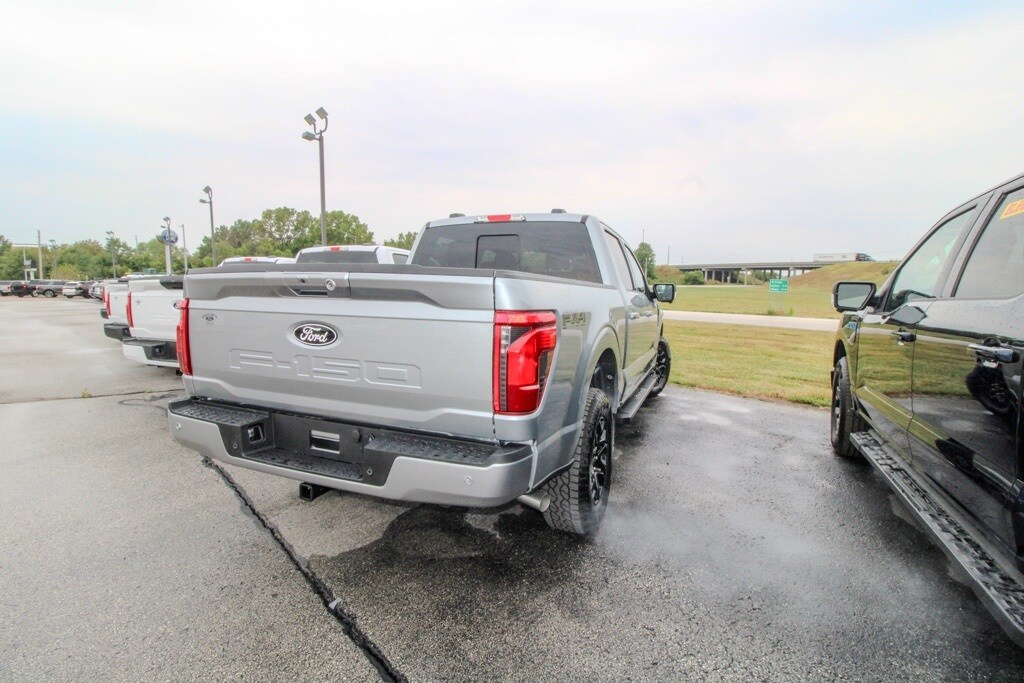 2025 Ford F-150 XLT photo 2