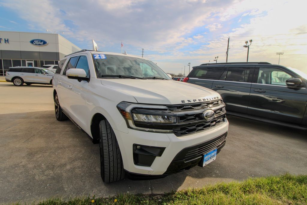 Used 2023 Ford Expedition Limited with VIN 1FMJK2A86PEA19403 for sale in Kansas City