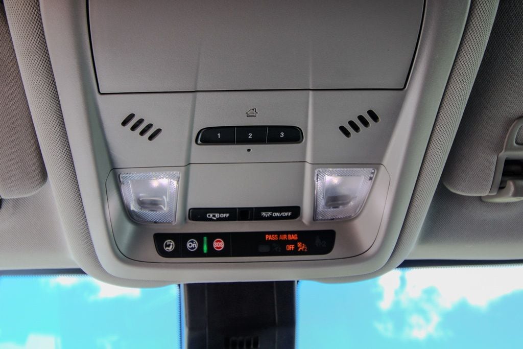 2023 GMC Terrain SLT - Photo 29