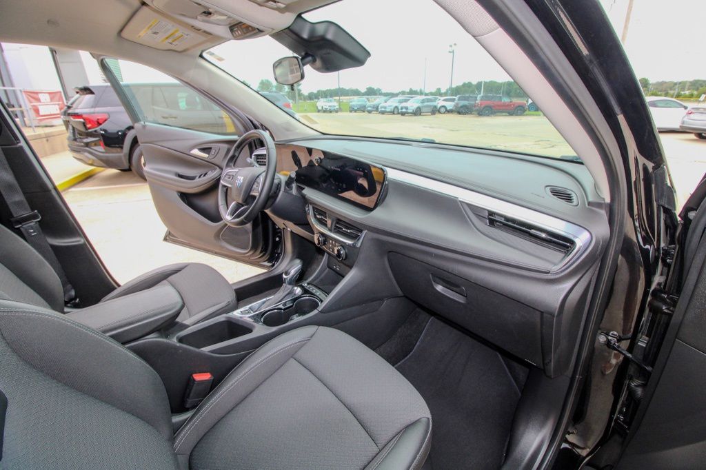 2025 Buick Encore GX Preferred - Photo 16