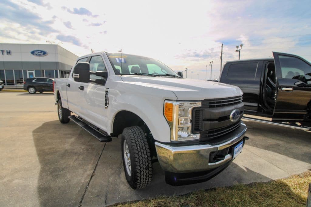 Used 2017 Ford F-350 Super Duty XL with VIN 1FT8W3B64HED43140 for sale in Kansas City