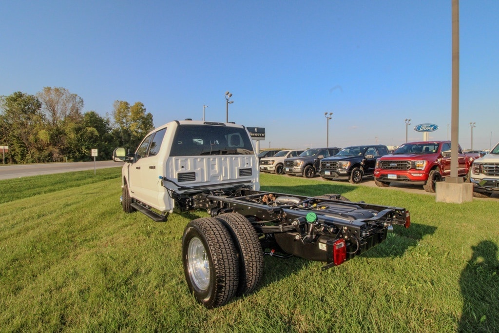 New 2026 Ford F-350SD XLT Chassis