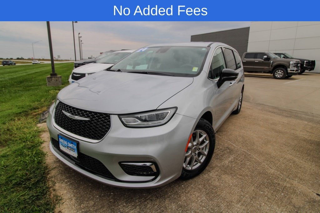 2024 Chrysler Pacifica Touring L